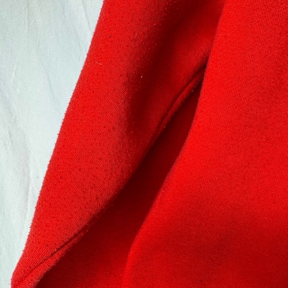 Red Cropped Cheez-It Hoodie Graphic Sweatshirt size Medium - Picture 6 of 8